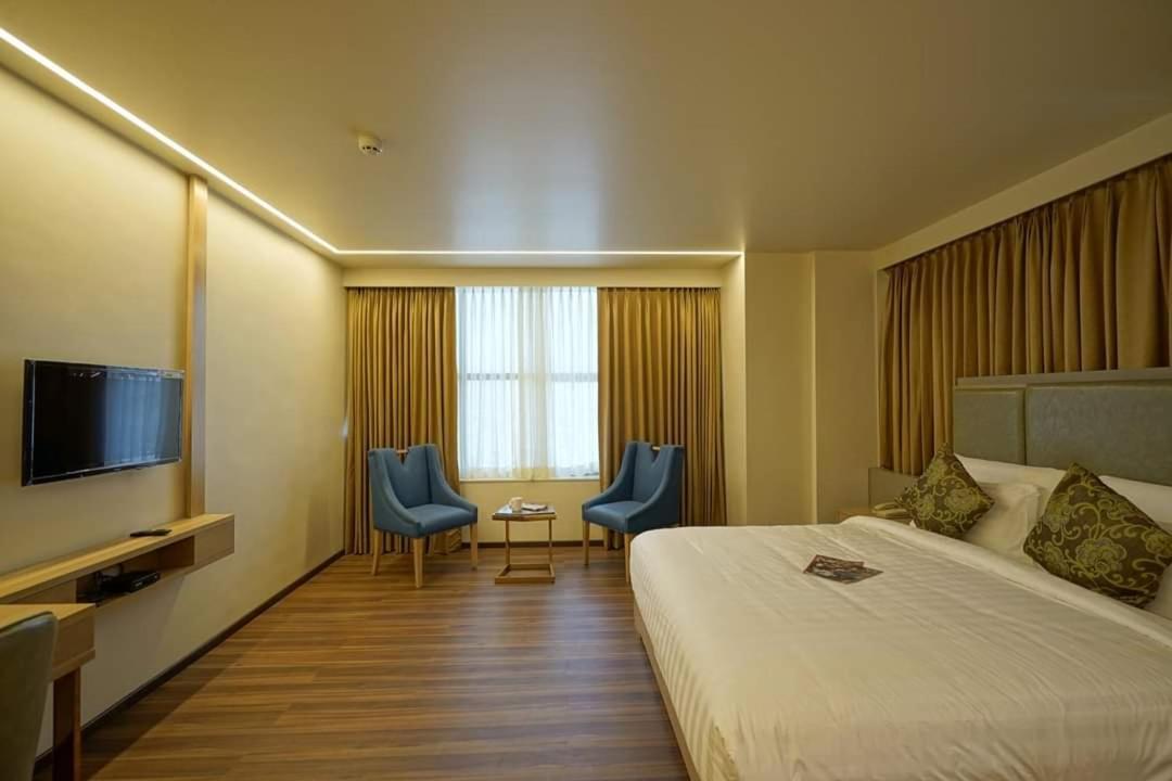 The Galleria Hotel Раджкот Екстер'єр фото